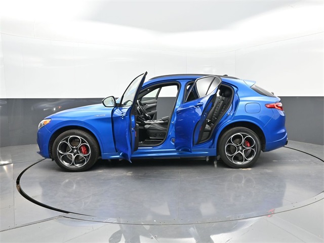 2022 Alfa Romeo Stelvio Ti Sport photo 39