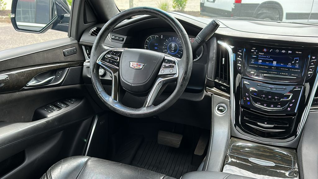 2019 Cadillac Escalade ESV Platinum photo 25
