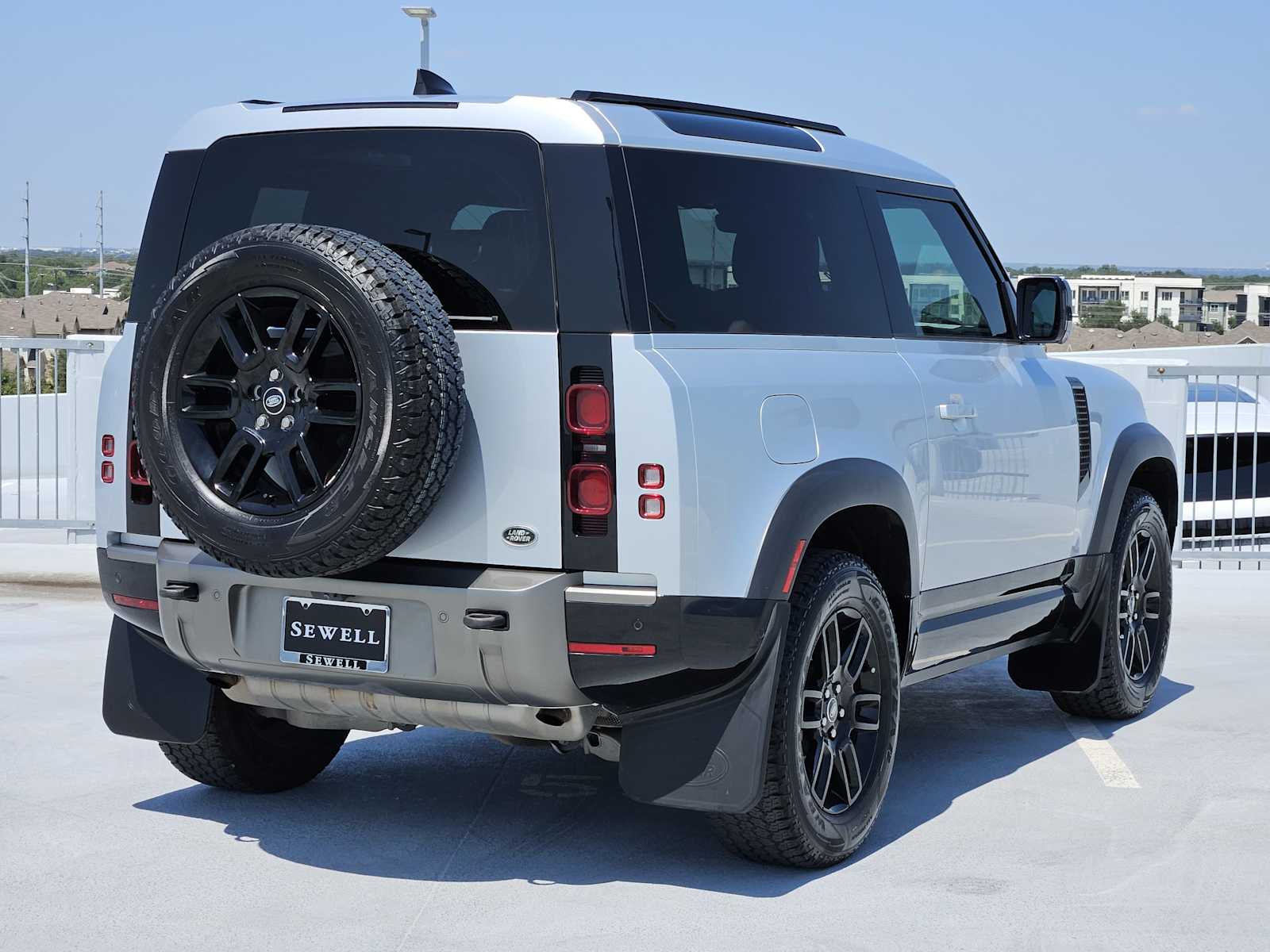 2022 Land Rover Defender X-Dynamic S photo 5
