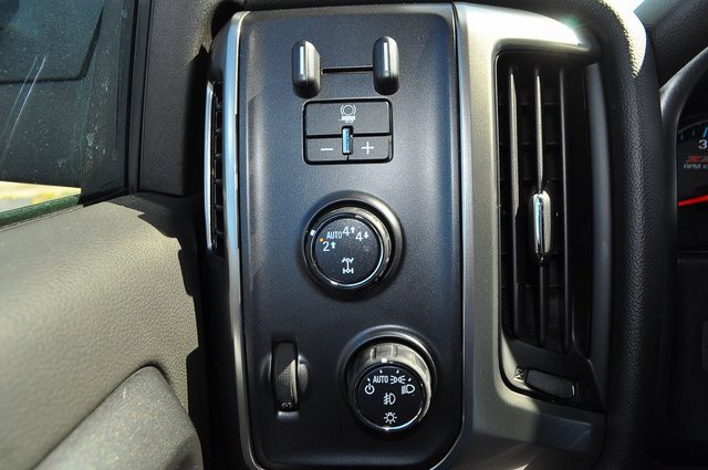 2019 Chevrolet Silverado LT photo 26