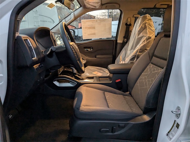 2025 Nissan Frontier SV photo 15