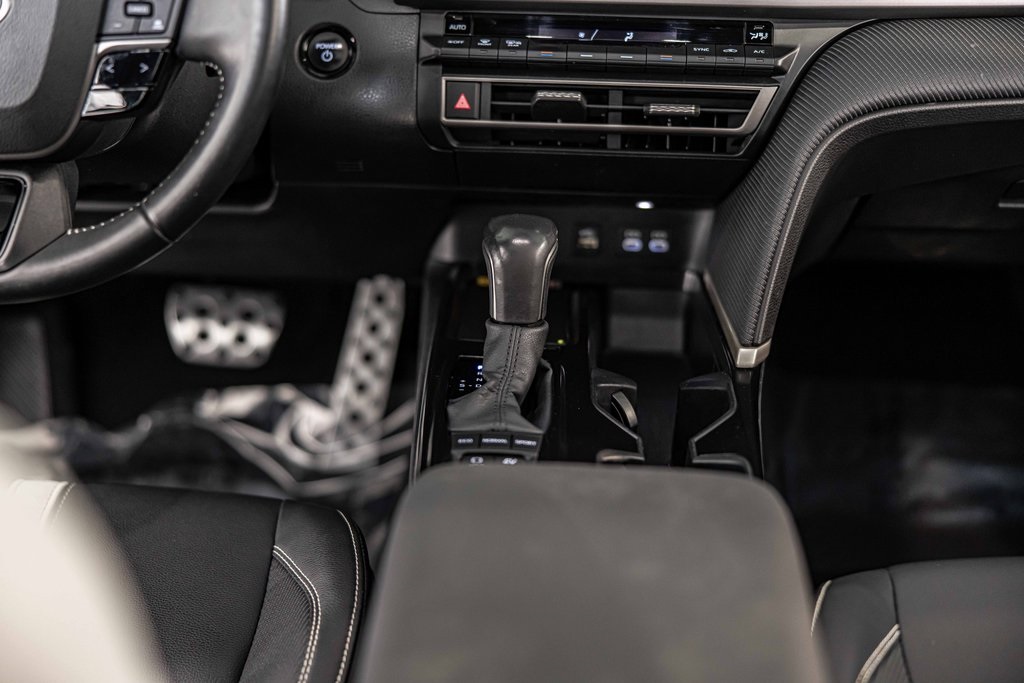 2025 TOYOTA CAMRY - Image 38