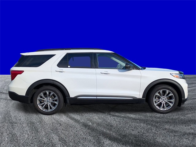 2023 Ford Explorer XLT photo 3