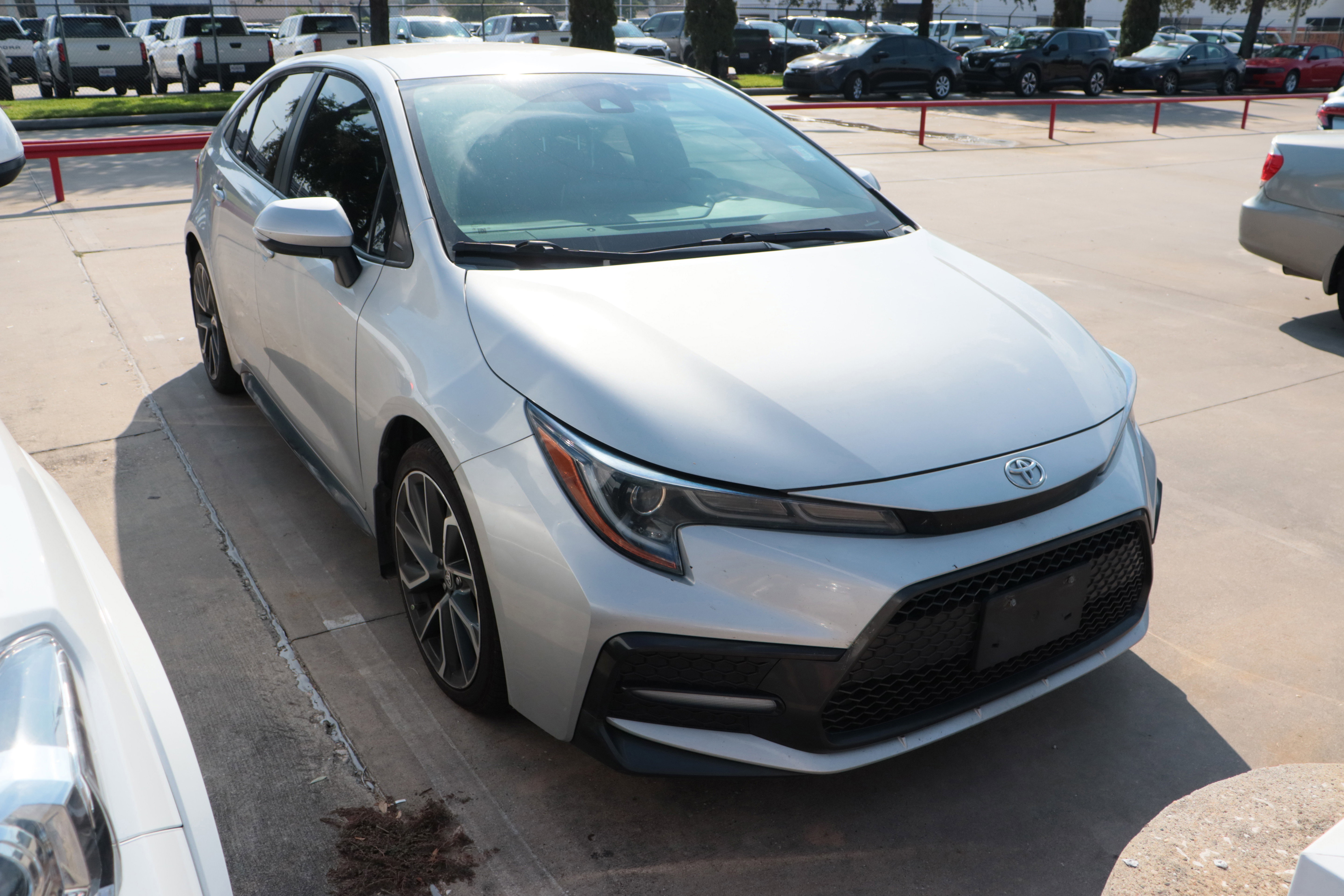 Used 2021 Toyota Corolla SE with VIN 5YFS4MCE2MP094907 for sale in Northfield, Minnesota
