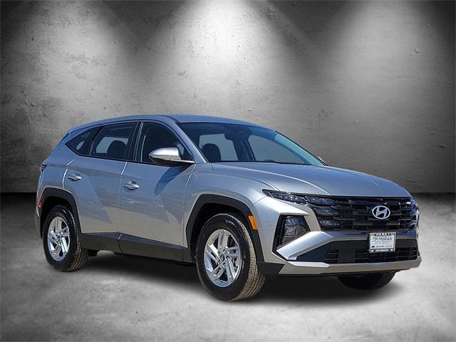2025 Hyundai Tucson SE photo 3