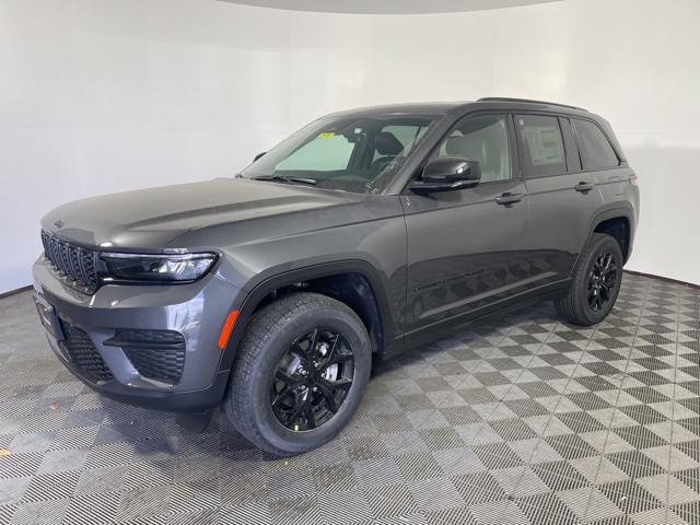 2025 Jeep Grand Cherokee Altitude X photo 3