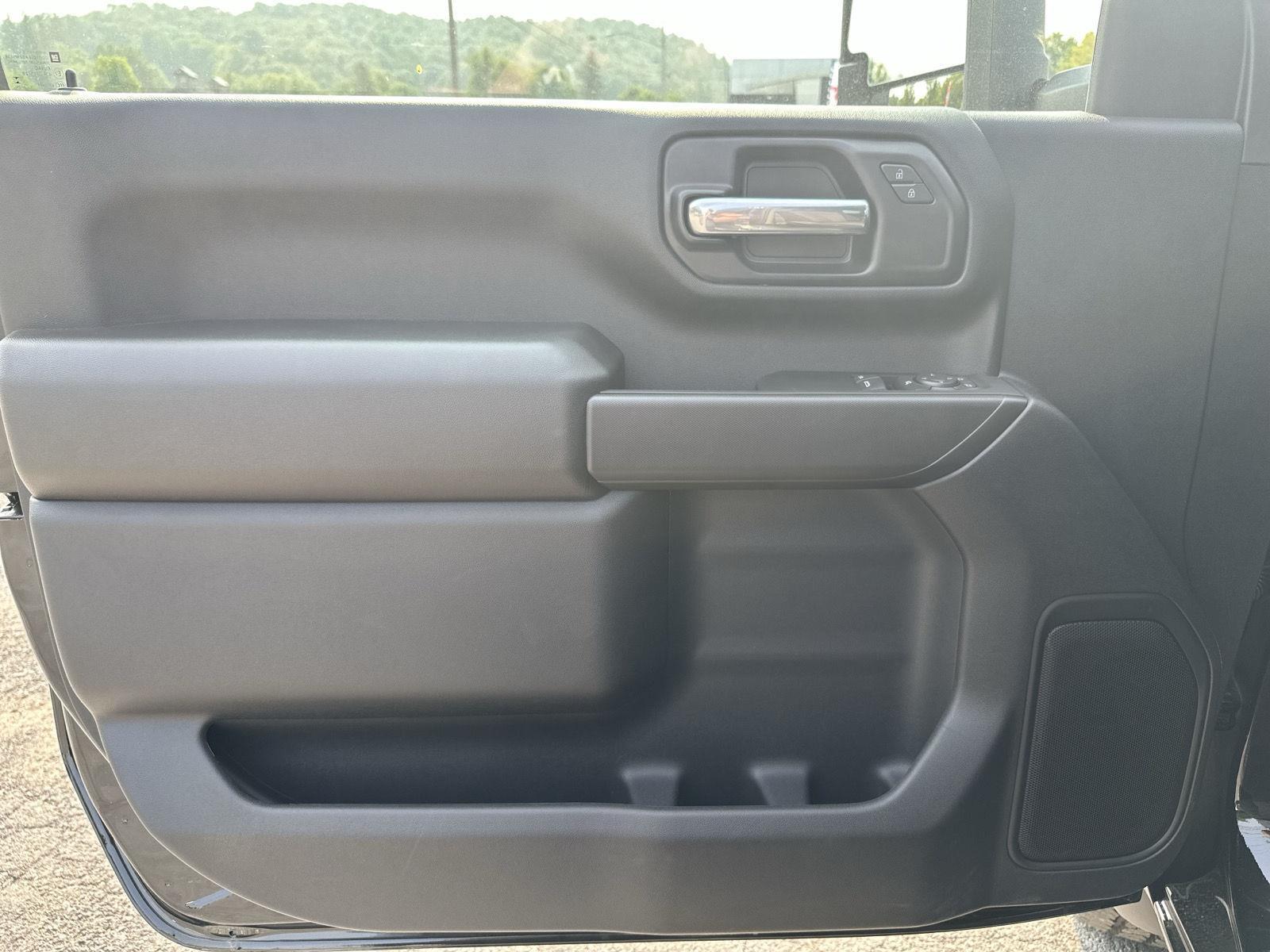 2025 Gmc Sierra 2500 HD Pro photo 12