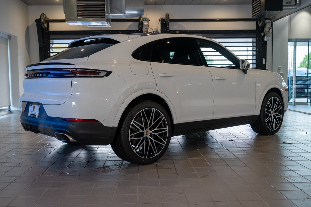 2025 Porsche Cayenne Coupe photo 4