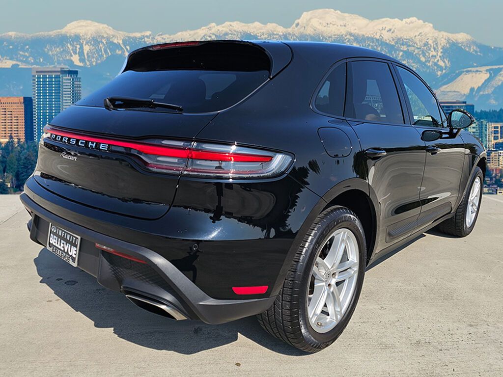 2024 Porsche Macan T photo 8