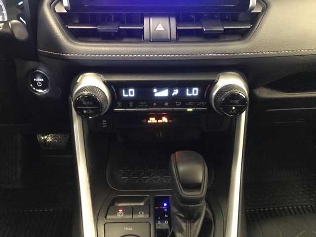 2024 Toyota RAV4 Hybrid XLE photo 15