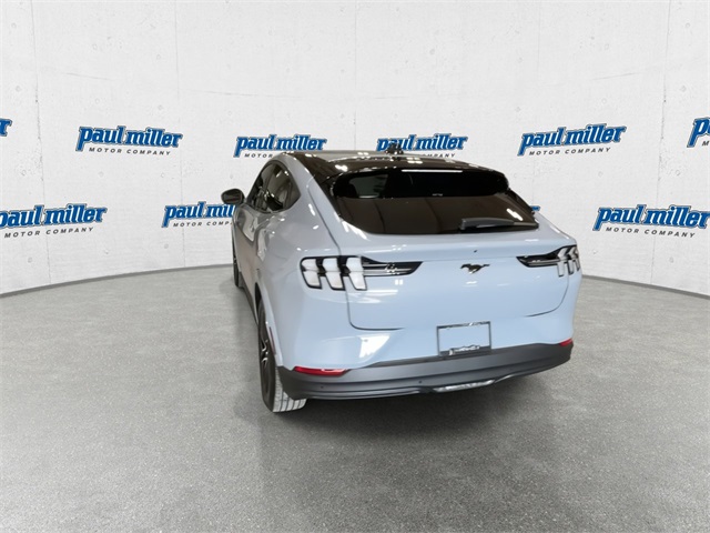 2025 Ford Mustang Mach-E Premium photo 9