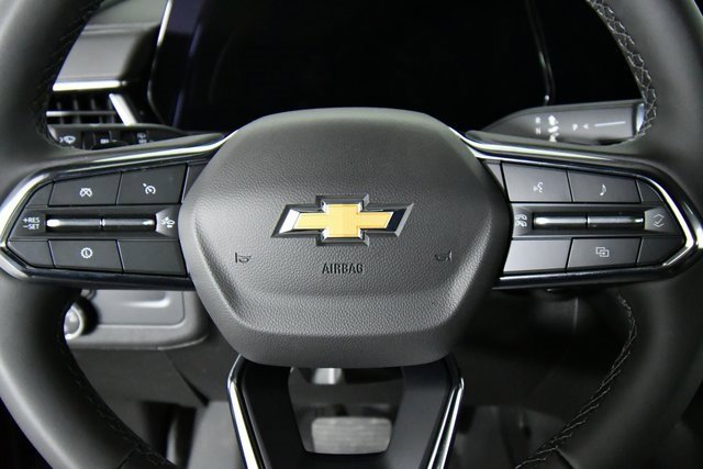 2026 Chevrolet Suburban LS photo 2