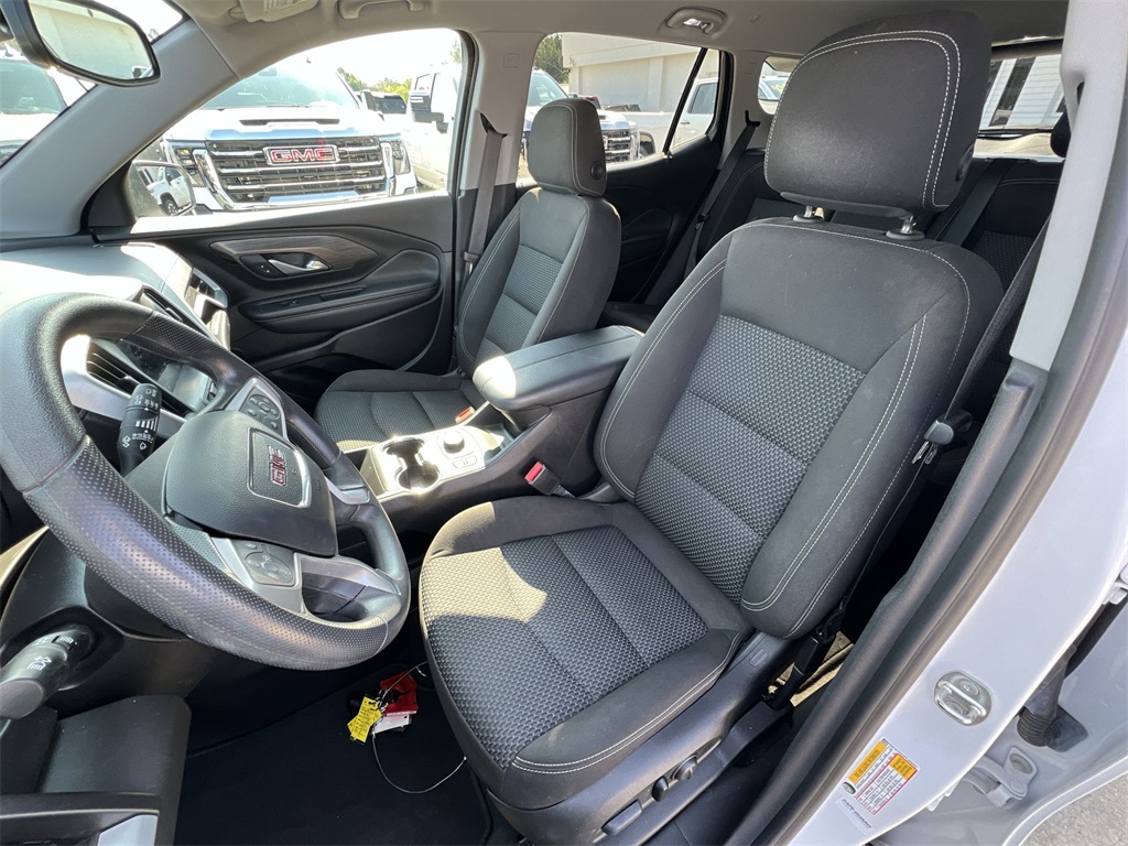 2023 Gmc Terrain SLE photo 23