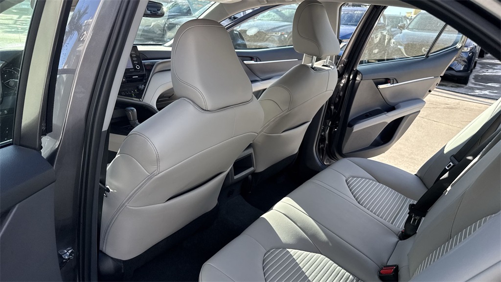 2023 Toyota Camry SE photo 33