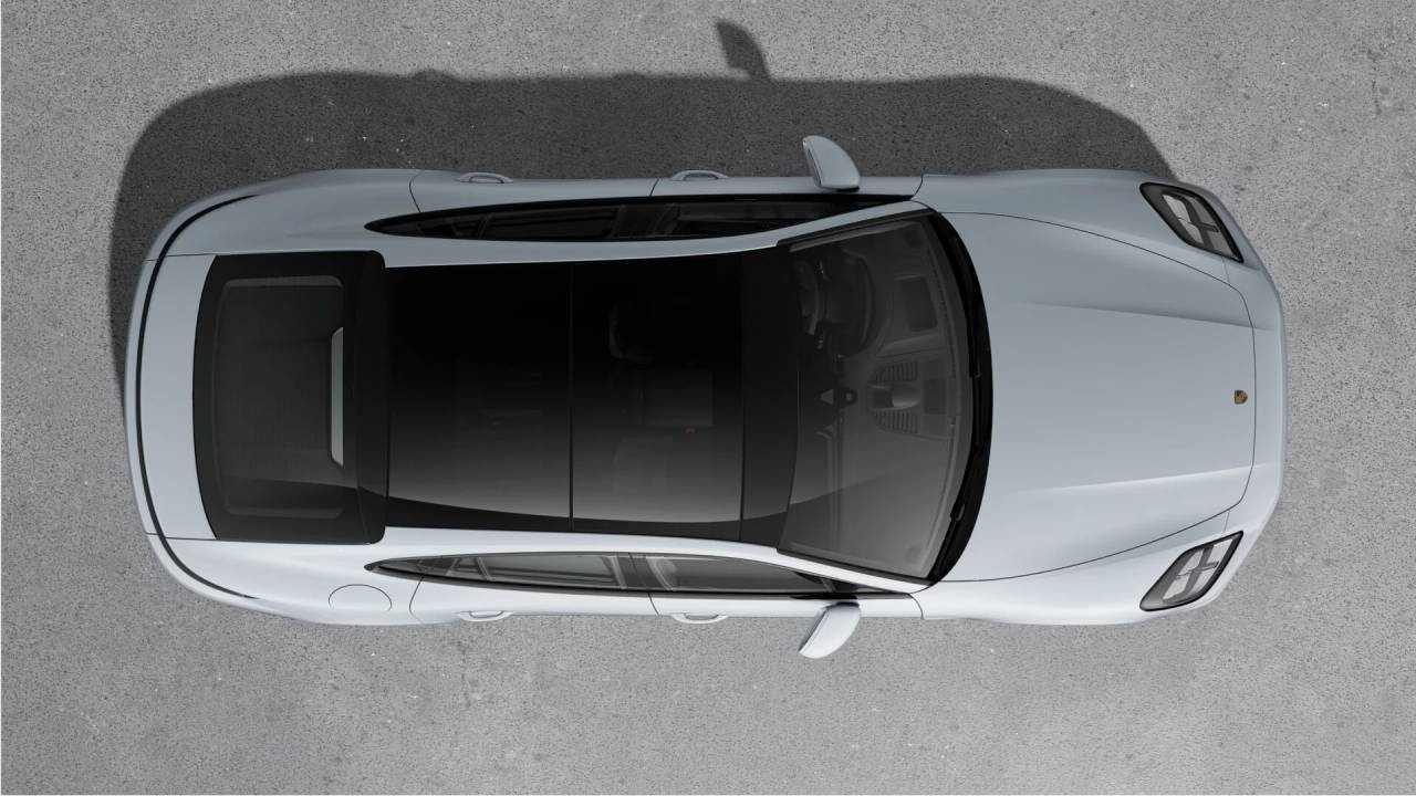 2026 Porsche Panamera 4 photo 3