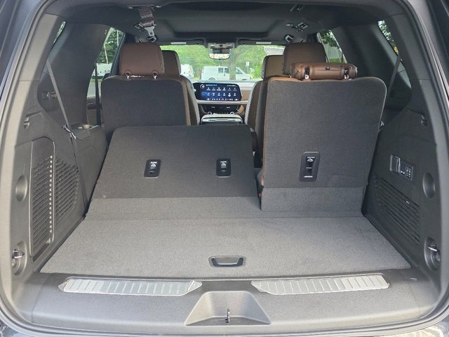 2025 Chevrolet Tahoe High Country photo 4