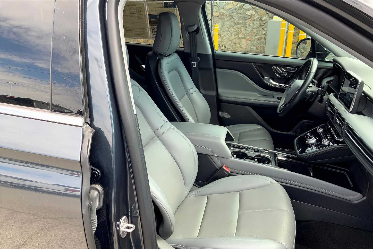 2022 Lincoln Corsair Grand Touring photo 6