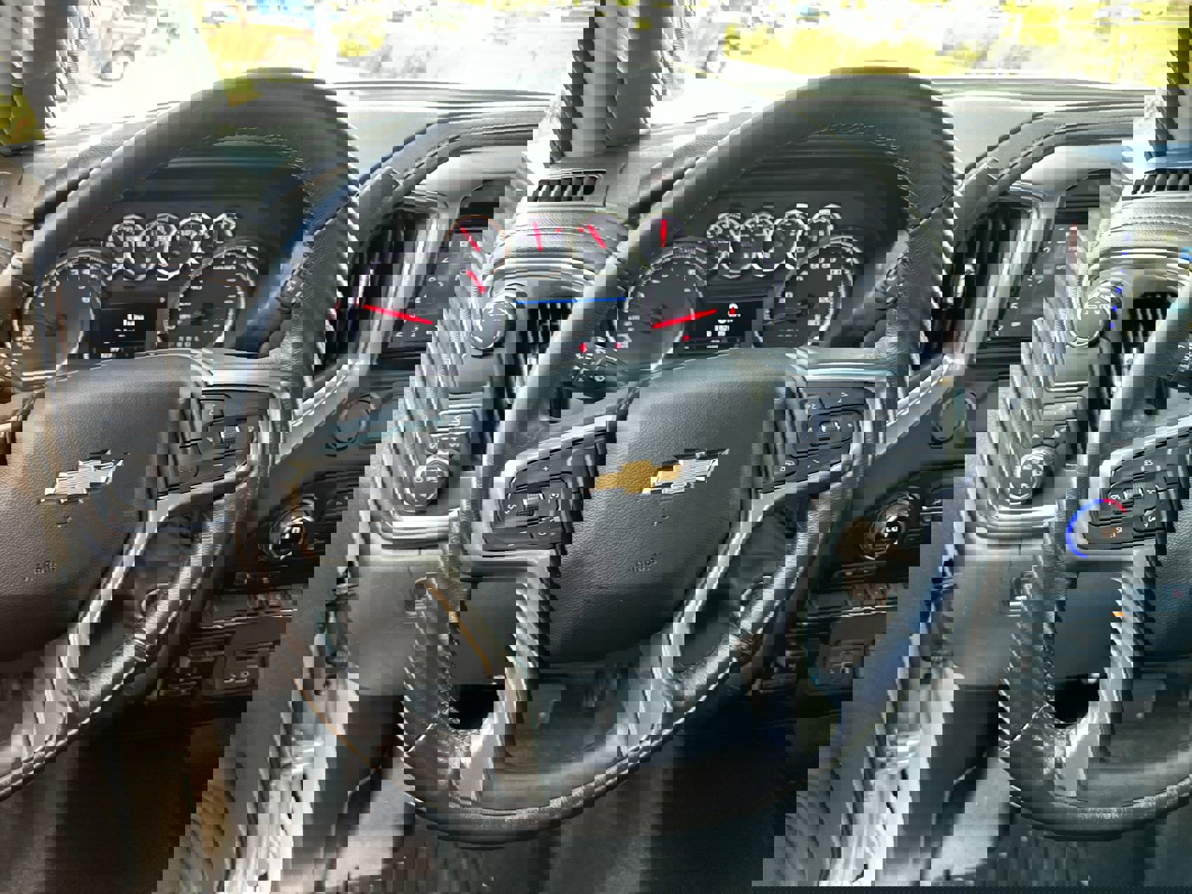 2021 Chevrolet Silverado 1500 LT photo 13