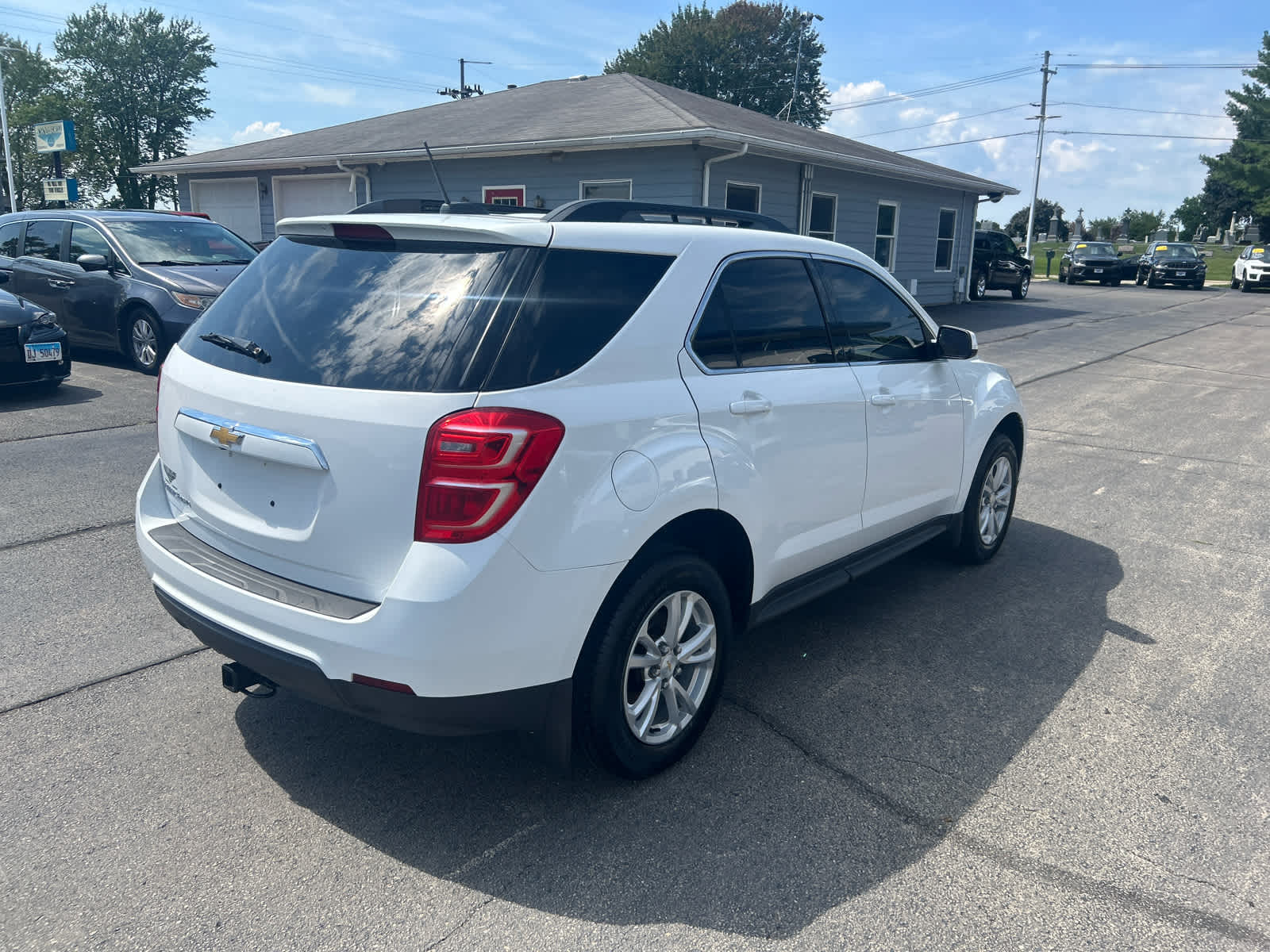2017 Chevrolet Equinox LT photo 5
