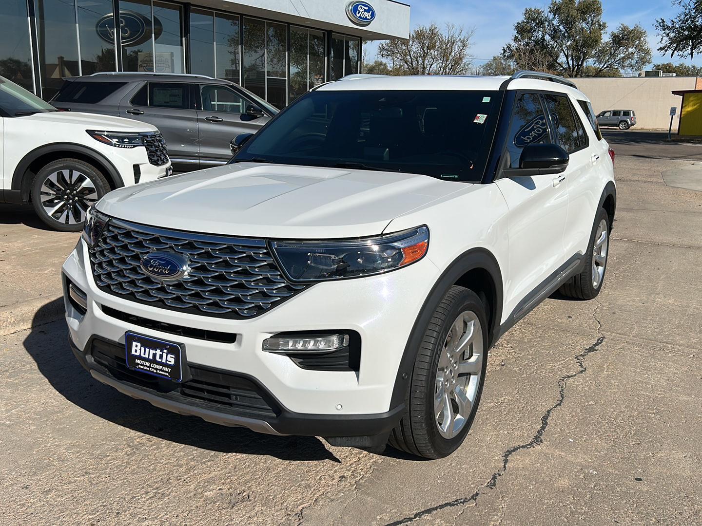 2020 Ford Explorer Platinum photo 3