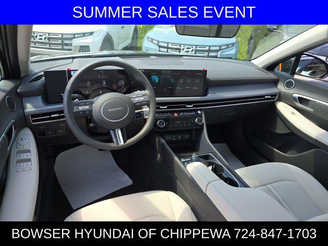 2025 Hyundai Sonata SEL photo 5