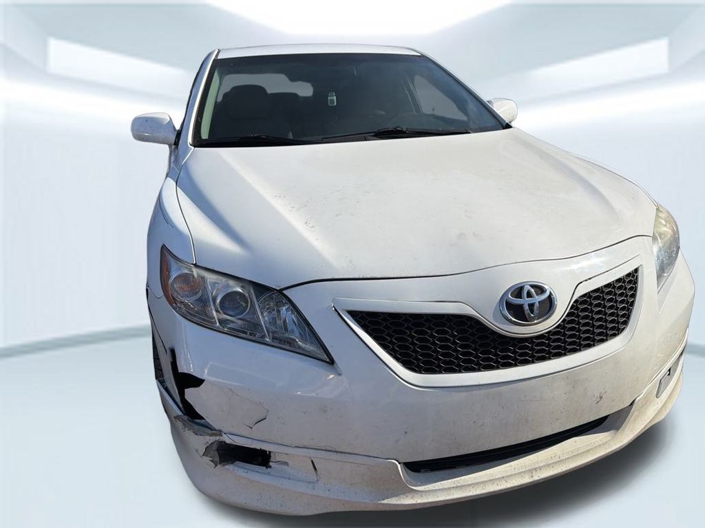 2009 Toyota Camry SE photo 4