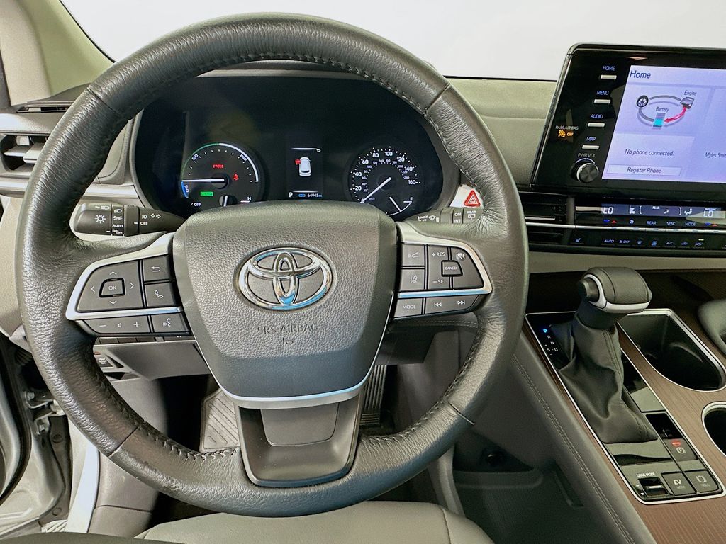 2024 Toyota Sienna XLE photo 11
