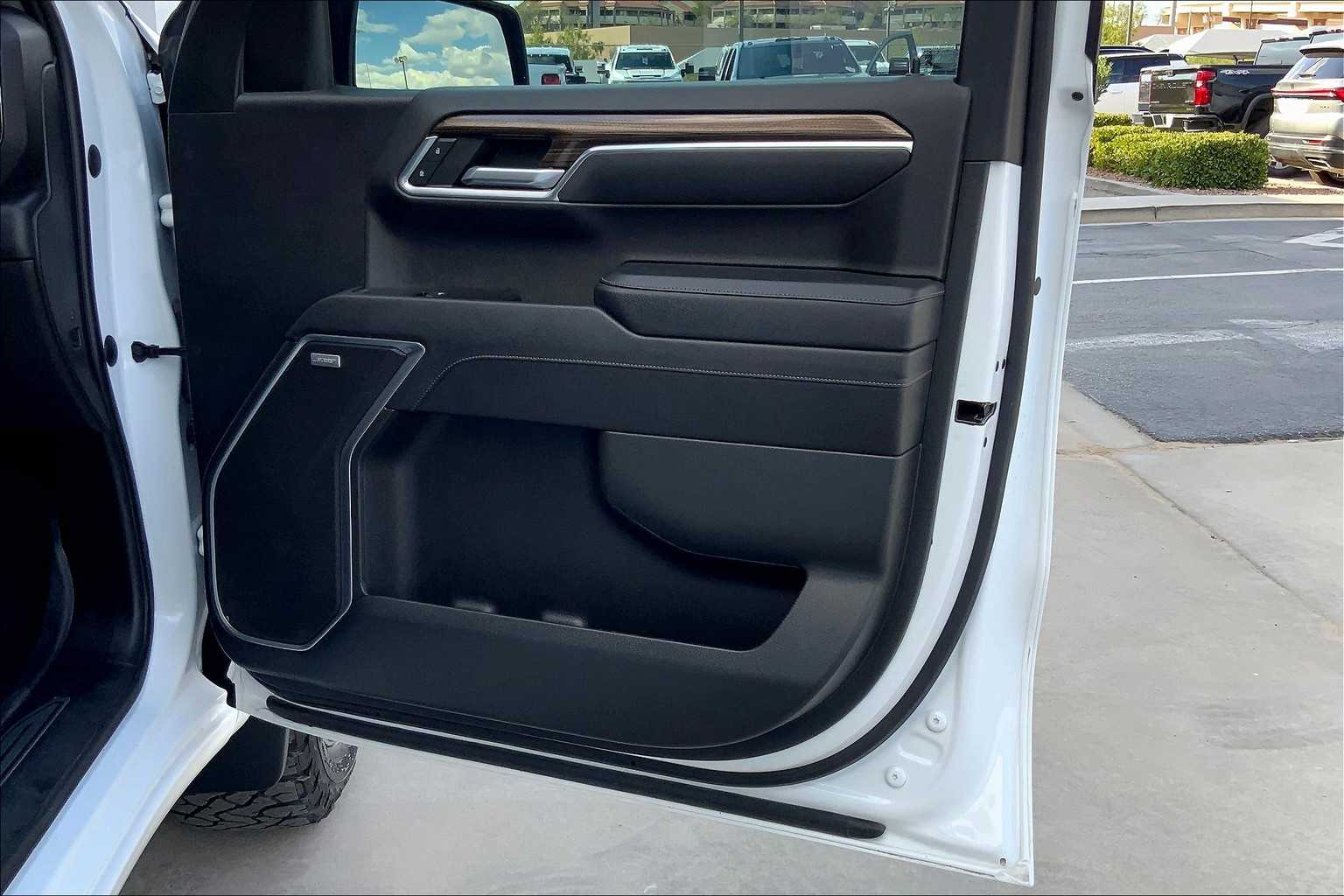 2023 Chevrolet Silverado 1500 RST photo 22