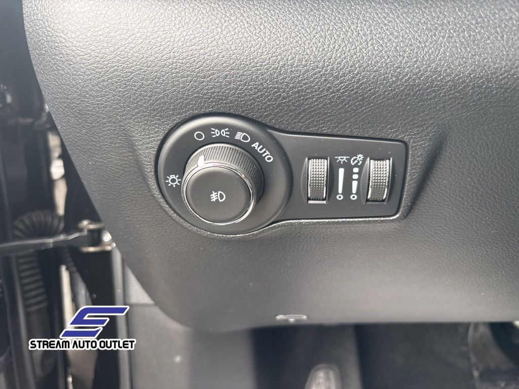2022 Jeep Compass Latitude photo 21
