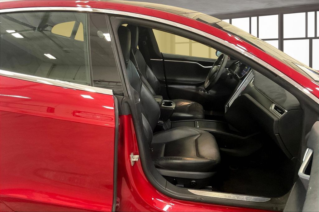 2016 Tesla Model S 75D photo 7