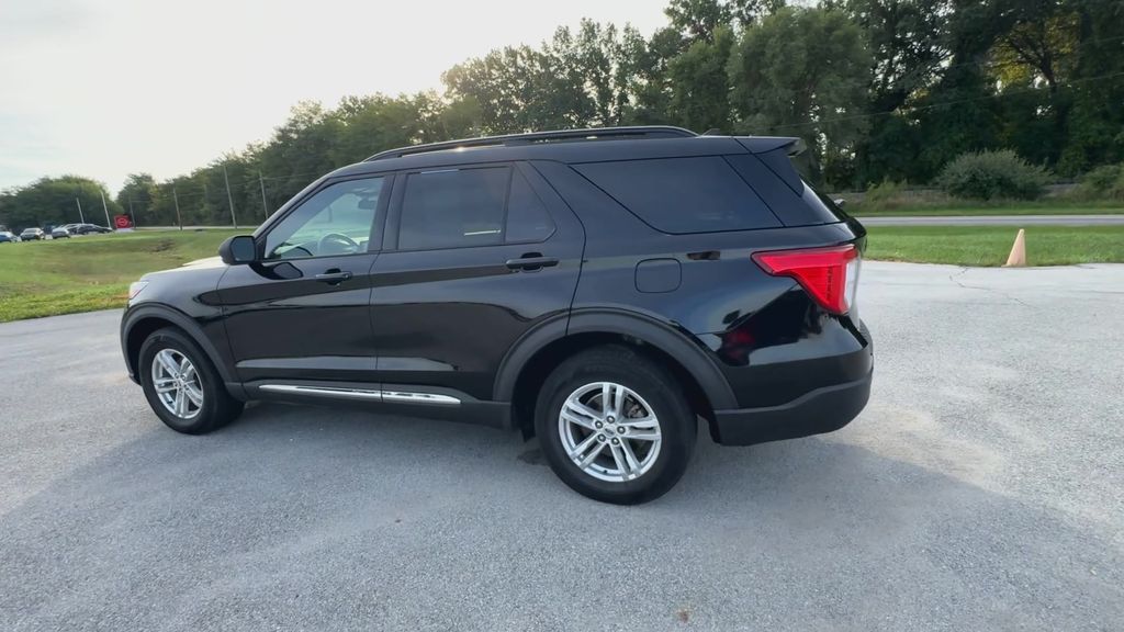2020 Ford Explorer XLT photo 6