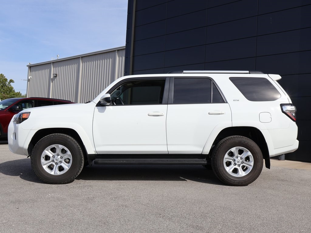 2024 Toyota 4Runner SR5 photo 2