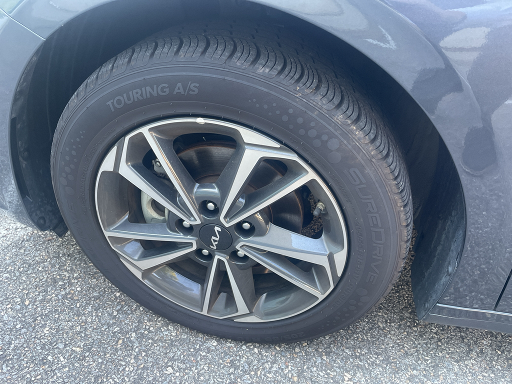 2023 Kia Forte LXS photo 11