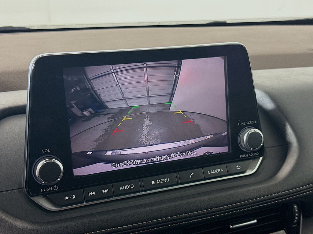 2022 Nissan Rogue SV photo 13