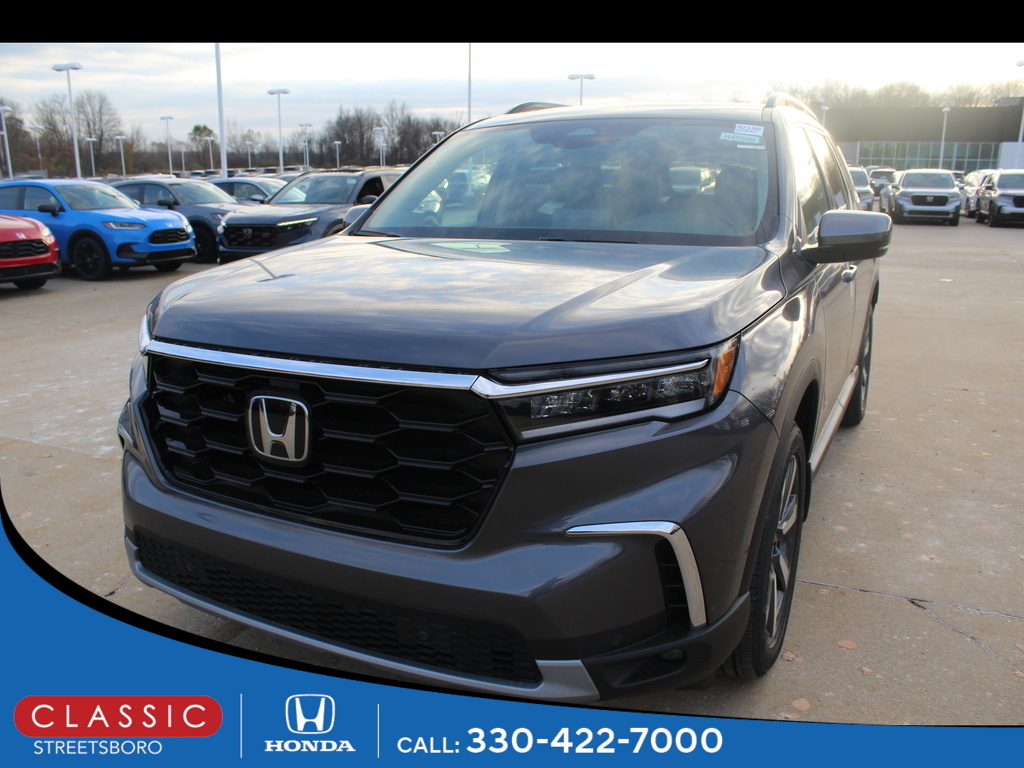 2025 Honda Pilot Touring's photo