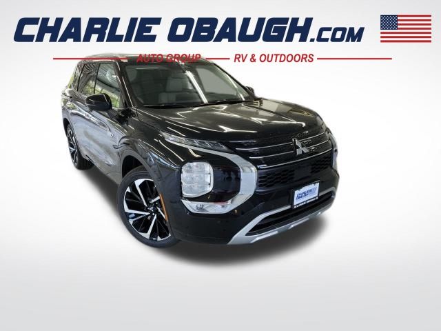 2023 Mitsubishi Outlander Plug-In Hybrid SEL's photo