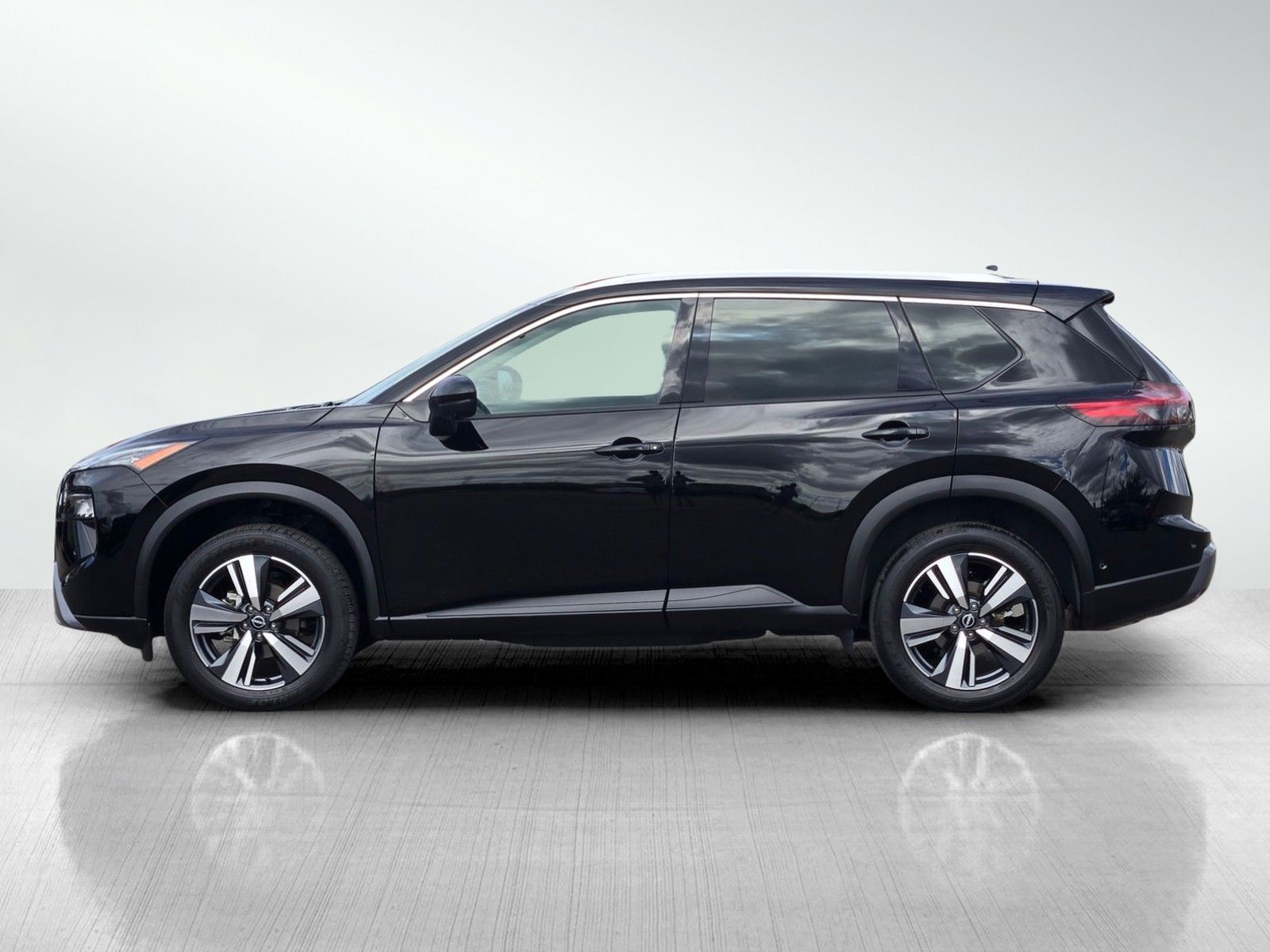 2024 Nissan Rogue SL photo 8
