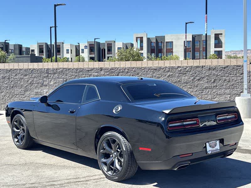 2020 Dodge Challenger SXT photo 6