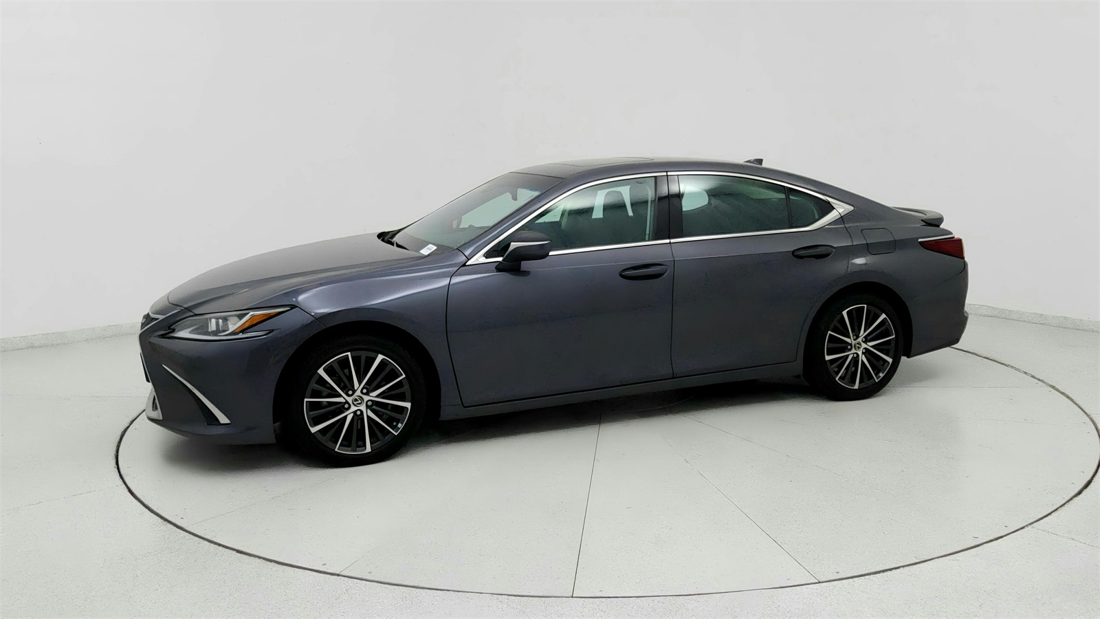 2022 Lexus ES 350 photo 2