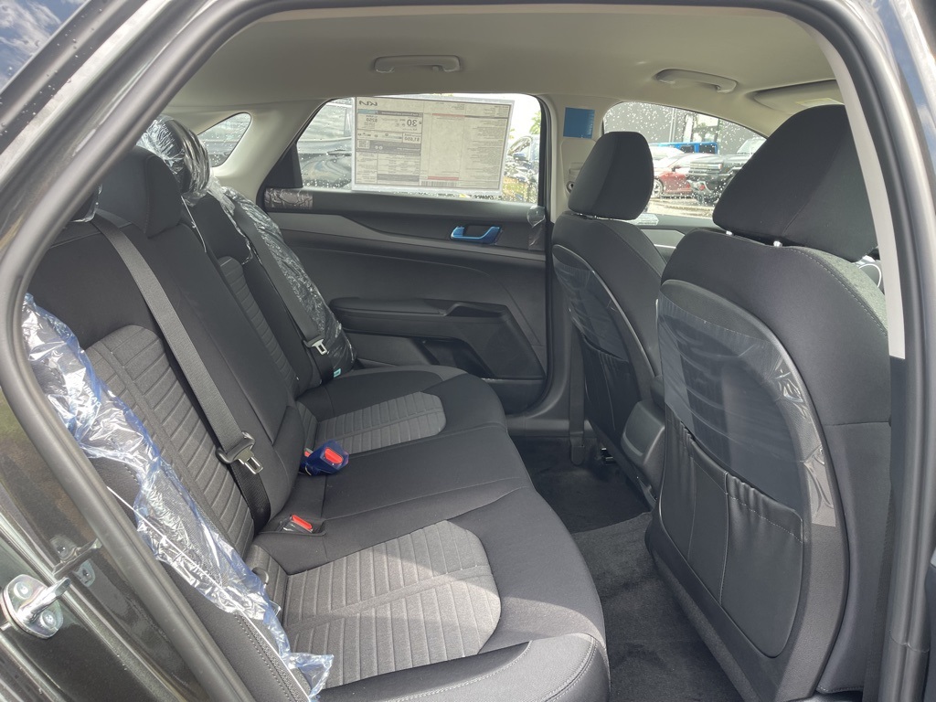 2026 Kia K5 LXS photo 17