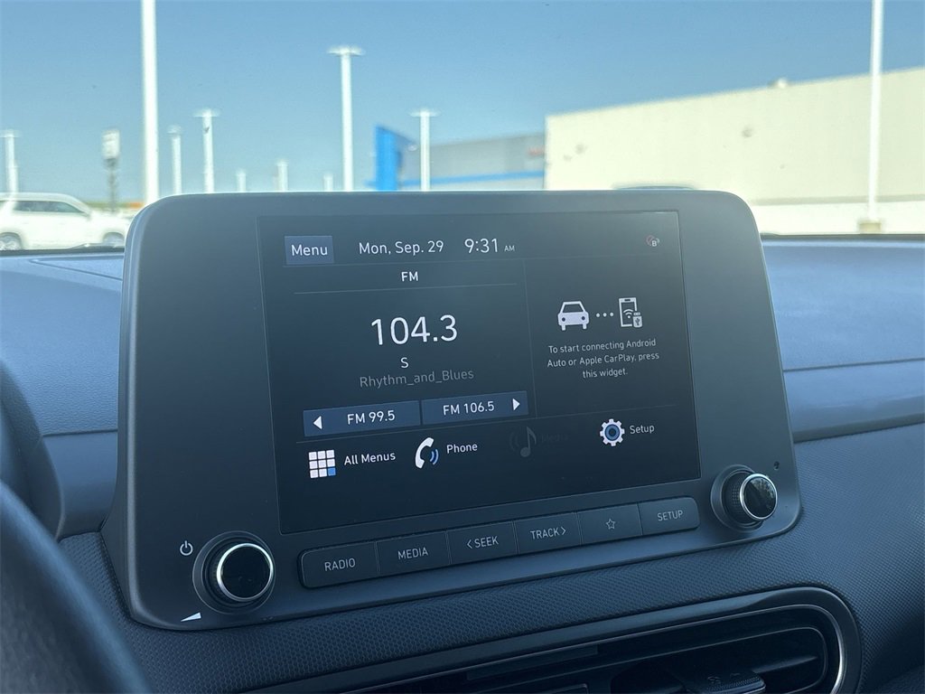 2022 Hyundai Kona SEL photo 12