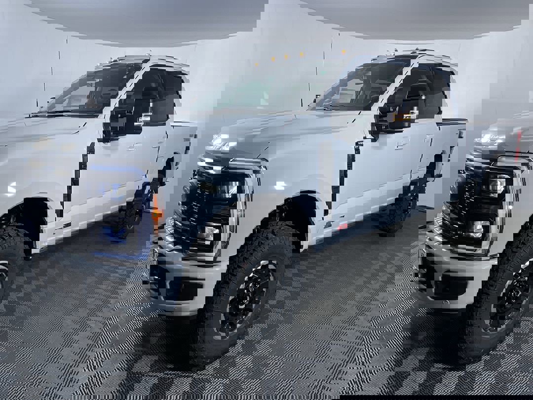 2025 Ford F-250 Lariat photo 4