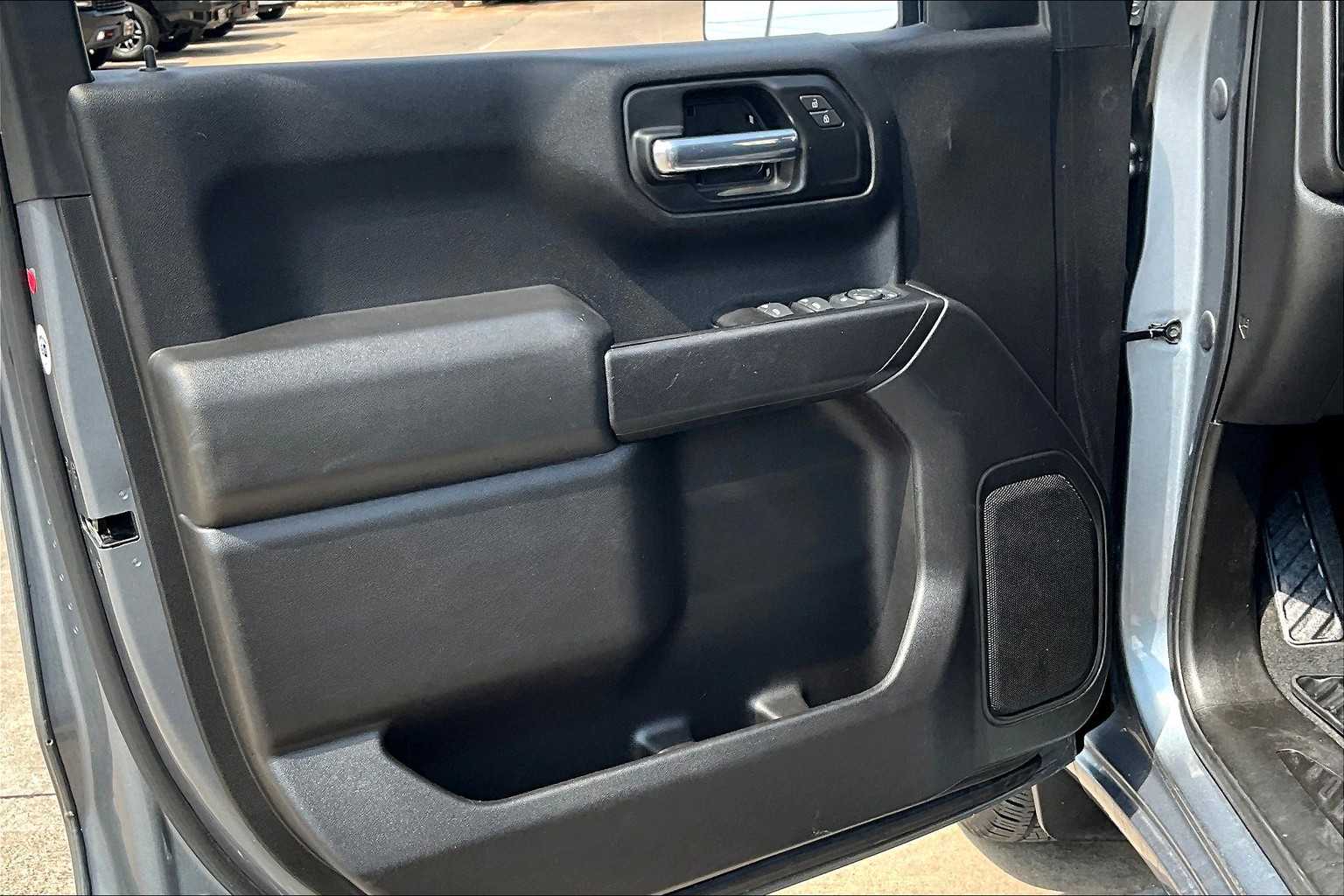 2020 Chevrolet Silverado 1500 Custom photo 20