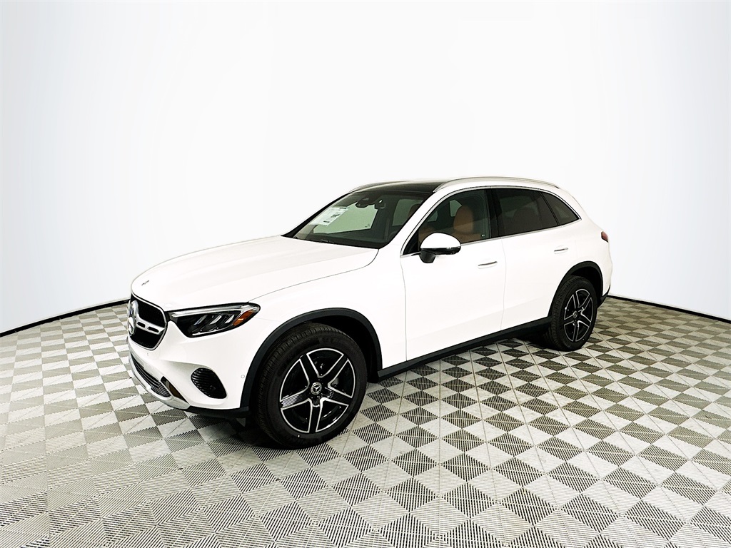2026 Mercedes Benz GLC 300 4MATIC photo 2