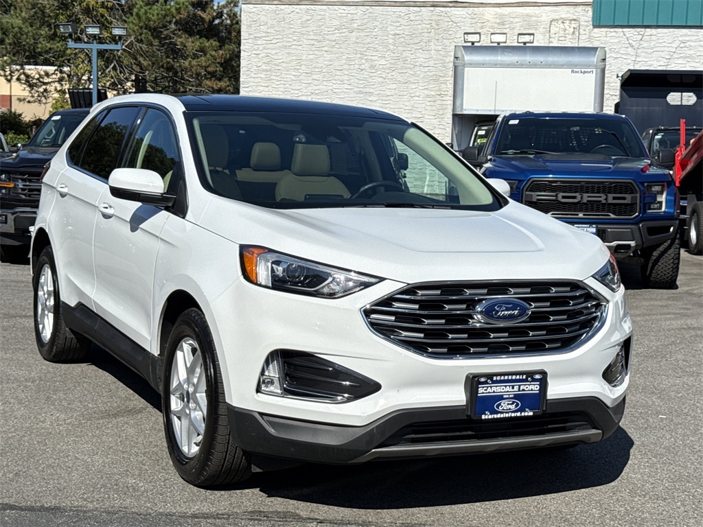 2022 Ford Edge SEL photo 10