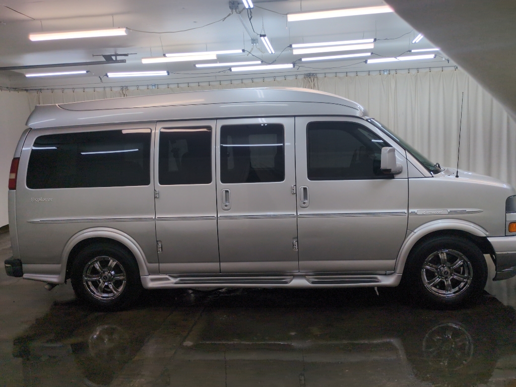 2012 Chevrolet Express Cargo 1500 photo 2