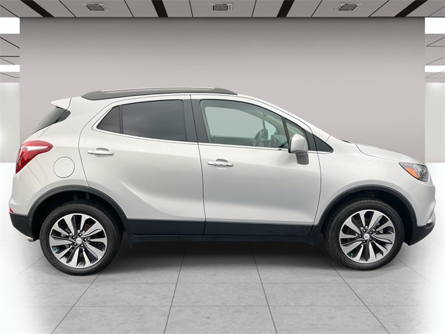 2022 Buick Encore Preferred photo 2