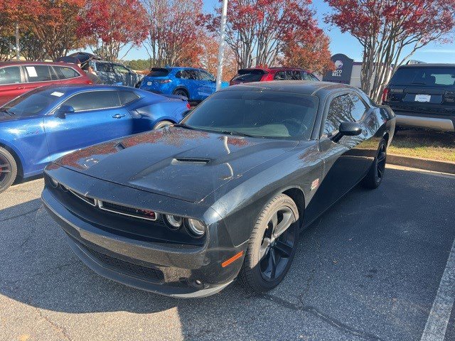 2016 Dodge Challenger SXT Plus photo 4