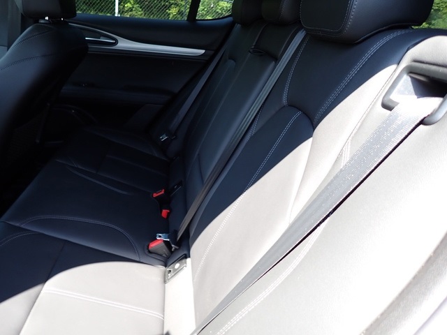 2025 Alfa Romeo Stelvio Sprint Base photo 12