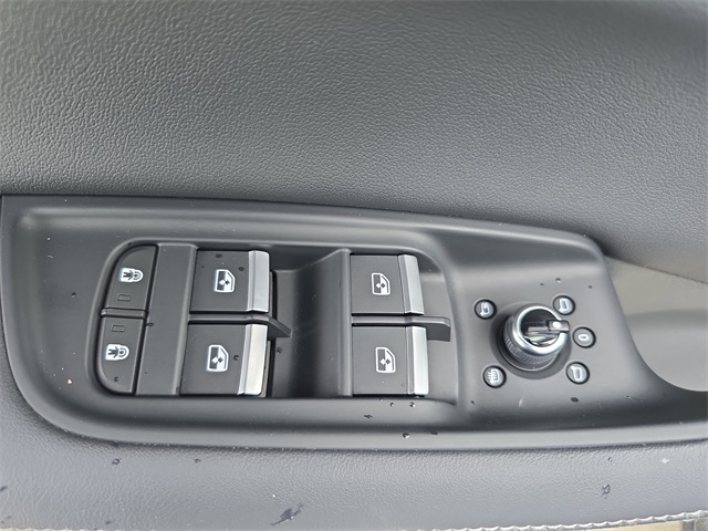 2025 Audi Q7 55 Premium Plus photo 28